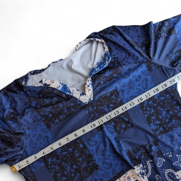 Lily by Firmiana | Blue Floral V-Neck Long Sleeve Tunic - Picture 9 of 9